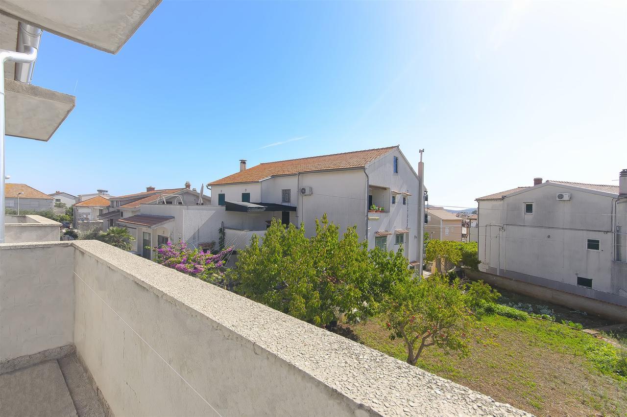 Apartment Niko Vodice Extérieur photo