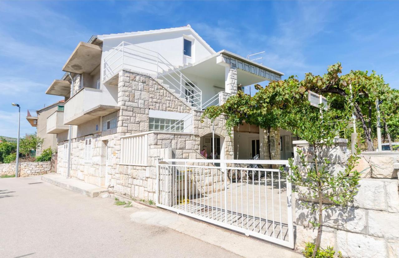 Apartment Niko Vodice Extérieur photo